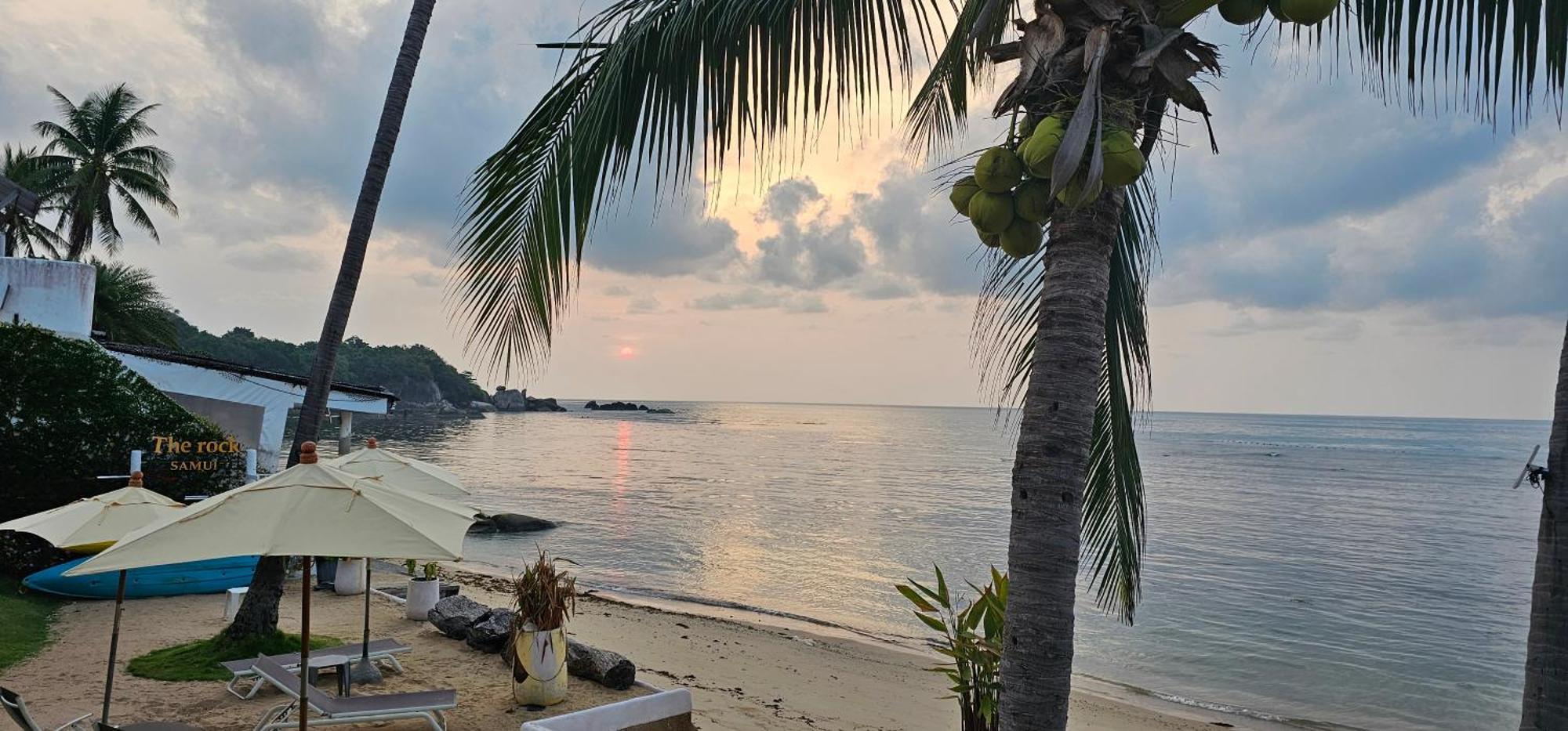 The Rock Samui Beach Resort Lamai Beach  Bagian luar foto